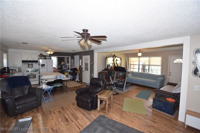 154 Leftwich Lane, Booneville, AR 72927