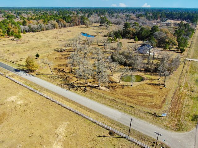 26050 Forest Hills Lane, Waller, TX 77484