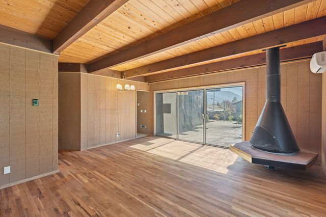 1440 NE 10th Street, Grants Pass, OR 97526