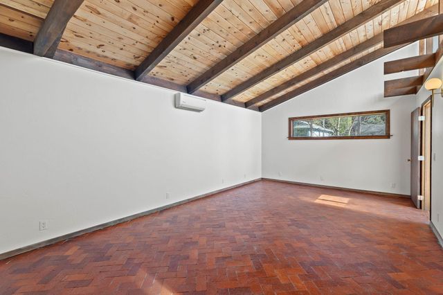 1440 NE 10th Street, Grants Pass, OR 97526