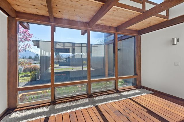 1440 NE 10th Street, Grants Pass, OR 97526