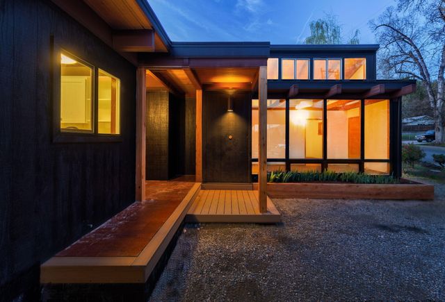 1440 NE 10th Street, Grants Pass, OR 97526