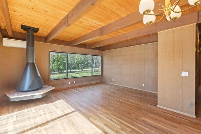 1440 NE 10th Street, Grants Pass, OR 97526