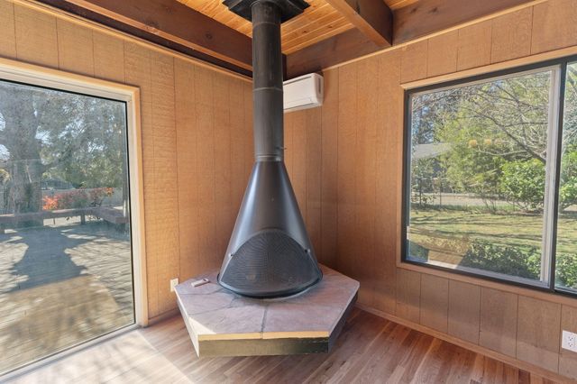 1440 NE 10th Street, Grants Pass, OR 97526