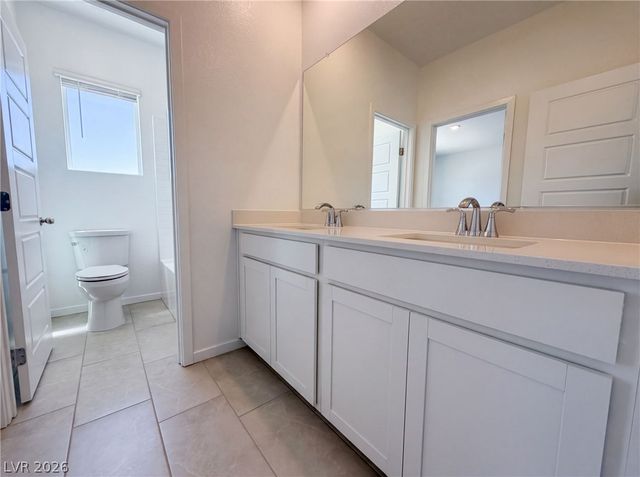 8364 Caldera Hills Avenue, Las Vegas, NV 89147