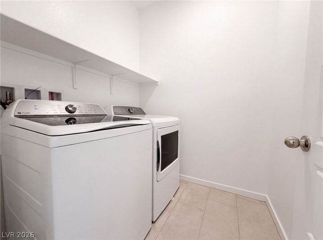 8364 Caldera Hills Avenue, Las Vegas, NV 89147