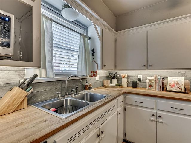 2825 Kent Drive, Oklahoma City, OK 73120