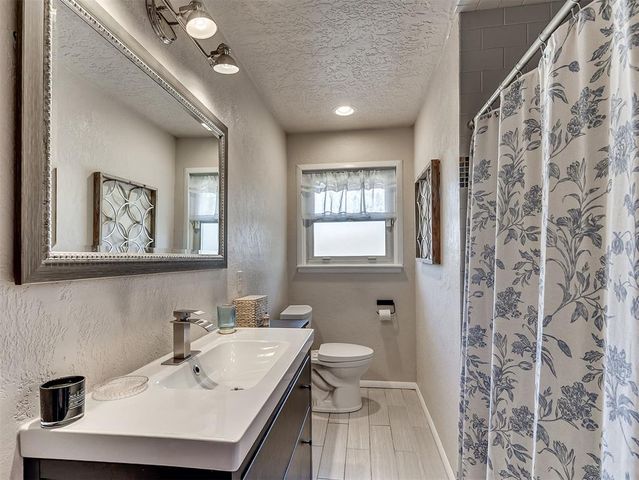 2825 Kent Drive, Oklahoma City, OK 73120