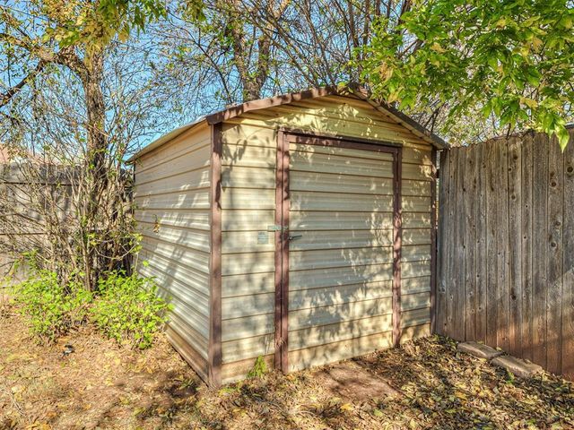 2825 Kent Drive, Oklahoma City, OK 73120