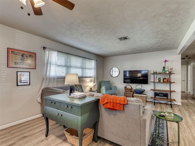 2825 Kent Drive, Oklahoma City, OK 73120