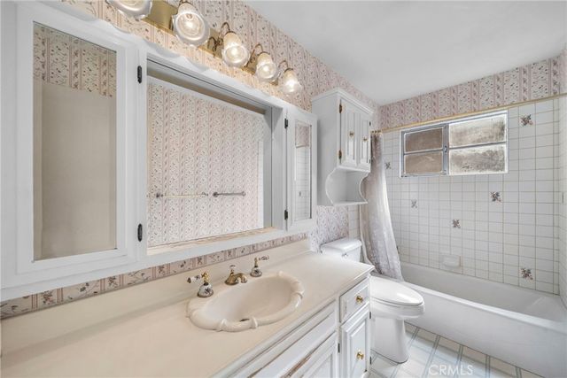 18427 San Fernando Mission, Porter Ranch, CA 91326