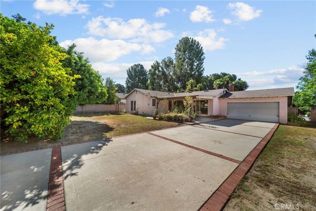 18427 San Fernando Mission, Porter Ranch, CA 91326