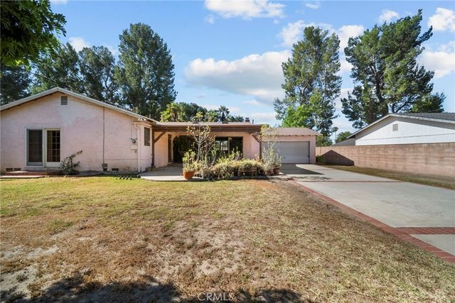 18427 San Fernando Mission, Porter Ranch, CA 91326