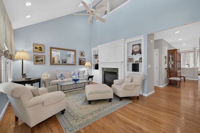 341 Godfrey Dr 341, Norton, MA 02766