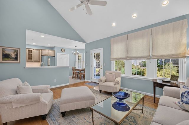 341 Godfrey Dr 341, Norton, MA 02766
