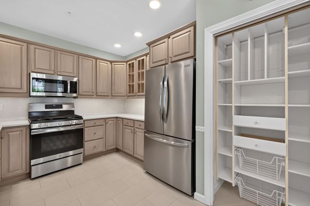 341 Godfrey Dr 341, Norton, MA 02766