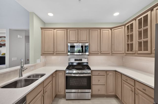 341 Godfrey Dr 341, Norton, MA 02766