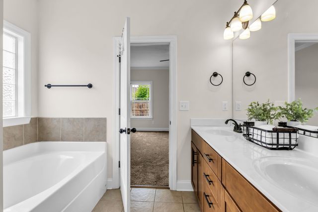 412 Drema Ct, Murfreesboro, TN 37127