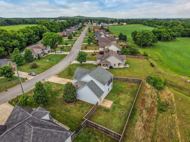 412 Drema Ct, Murfreesboro, TN 37127