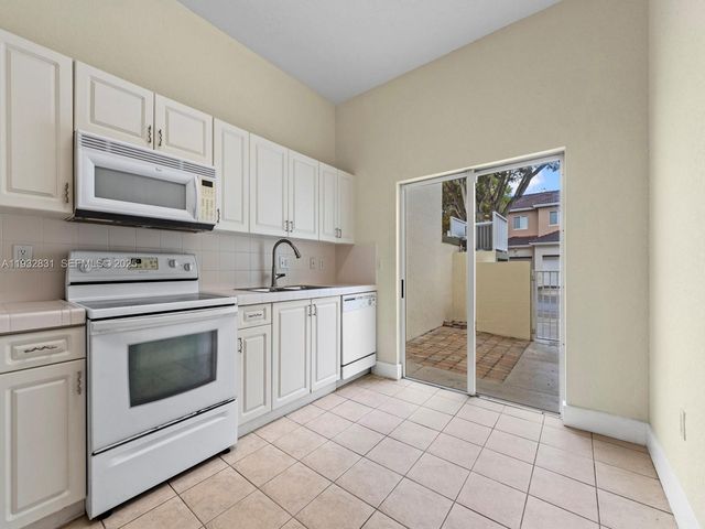 1947 SE 24th Ter, Homestead, FL 33035