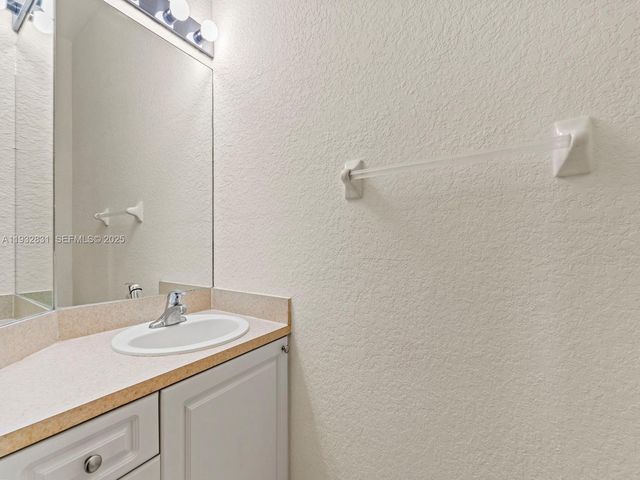 1947 SE 24th Ter, Homestead, FL 33035