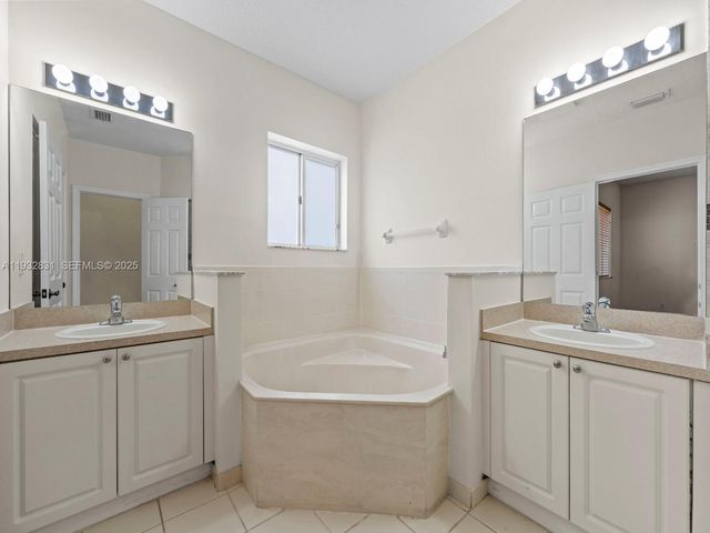 1947 SE 24th Ter, Homestead, FL 33035