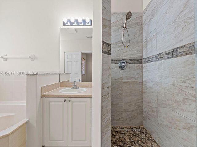 1947 SE 24th Ter, Homestead, FL 33035