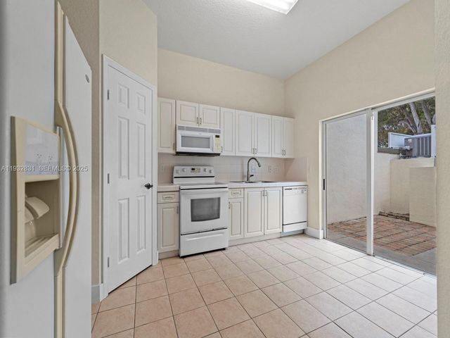 1947 SE 24th Ter, Homestead, FL 33035
