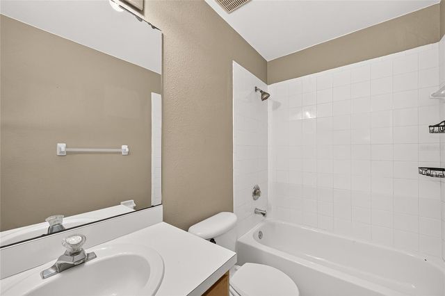 4319 DEERMONT CIRCLE, Tampa, FL 33624