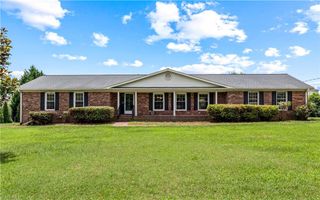 1150 Kenosha Drive, Kernersville, NC 27284