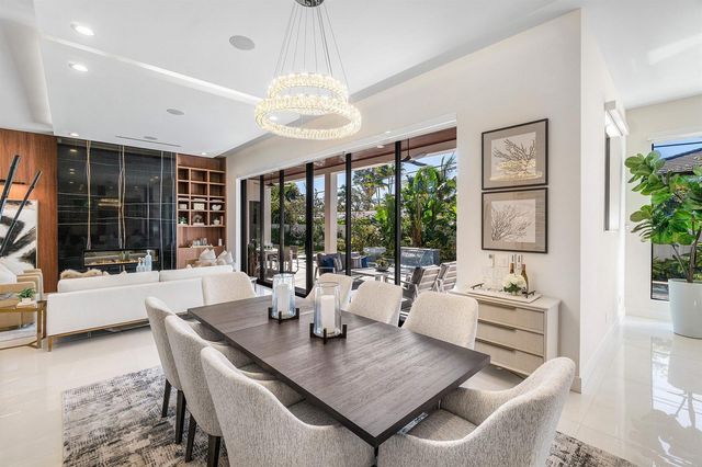 450 NE 10th Street, Boca Raton, FL 33432