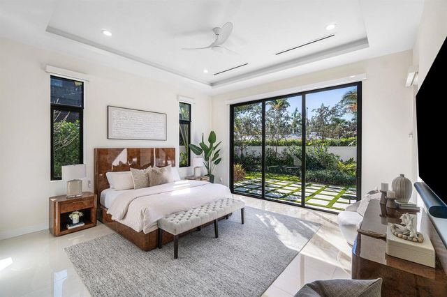 450 NE 10th Street, Boca Raton, FL 33432