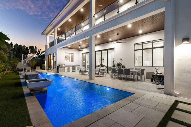450 NE 10th Street, Boca Raton, FL 33432