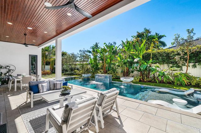 450 NE 10th Street, Boca Raton, FL 33432