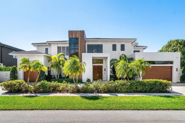 450 NE 10th Street, Boca Raton, FL 33432