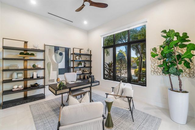 450 NE 10th Street, Boca Raton, FL 33432