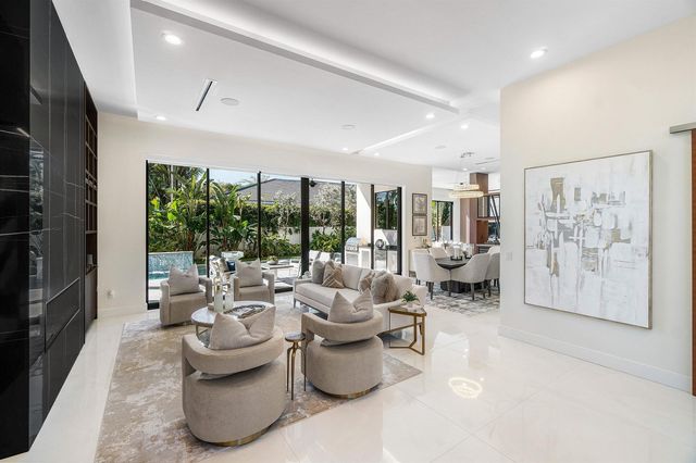 450 NE 10th Street, Boca Raton, FL 33432