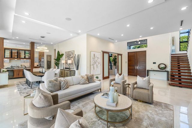 450 NE 10th Street, Boca Raton, FL 33432
