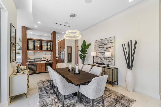 450 NE 10th Street, Boca Raton, FL 33432
