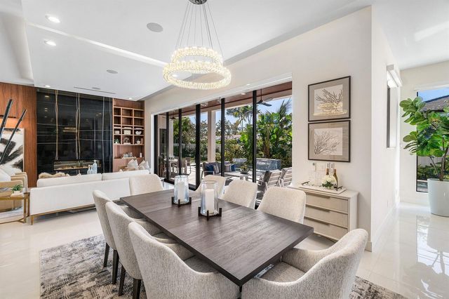 450 NE 10th Street, Boca Raton, FL 33432