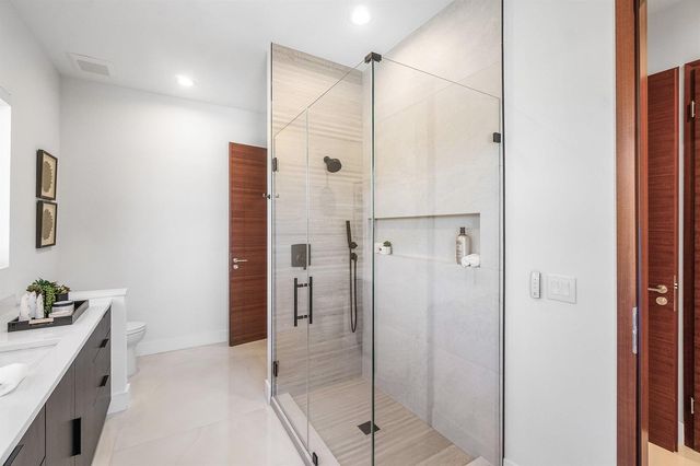 450 NE 10th Street, Boca Raton, FL 33432