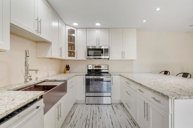 1420 Ocean Way, Jupiter, FL 33477