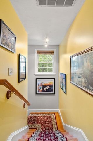 104 Crescent 1, Waltham, MA 02453