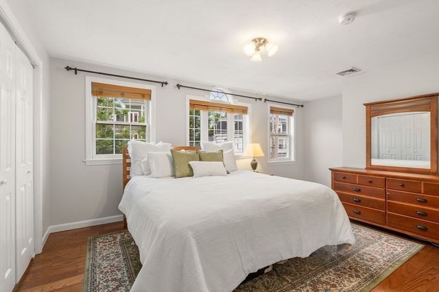 104 Crescent 1, Waltham, MA 02453