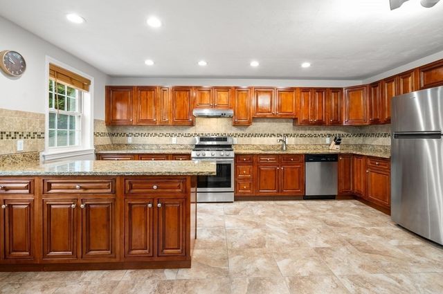 104 Crescent 1, Waltham, MA 02453
