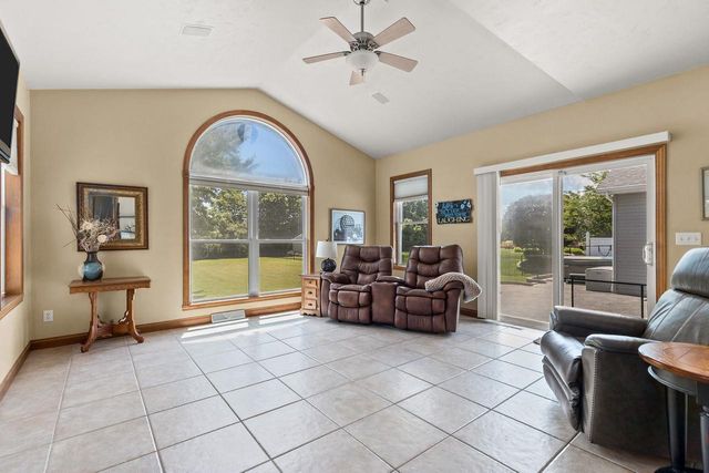 477 DALTON ROAD, Neenah, WI 54956