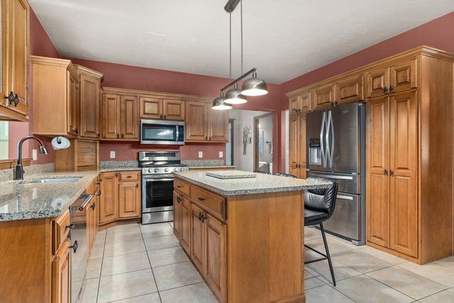 477 DALTON ROAD, Neenah, WI 54956