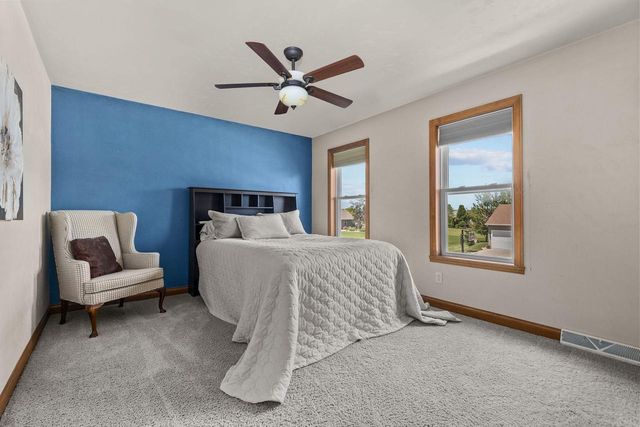477 DALTON ROAD, Neenah, WI 54956