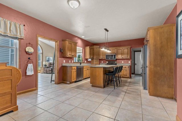 477 DALTON ROAD, Neenah, WI 54956