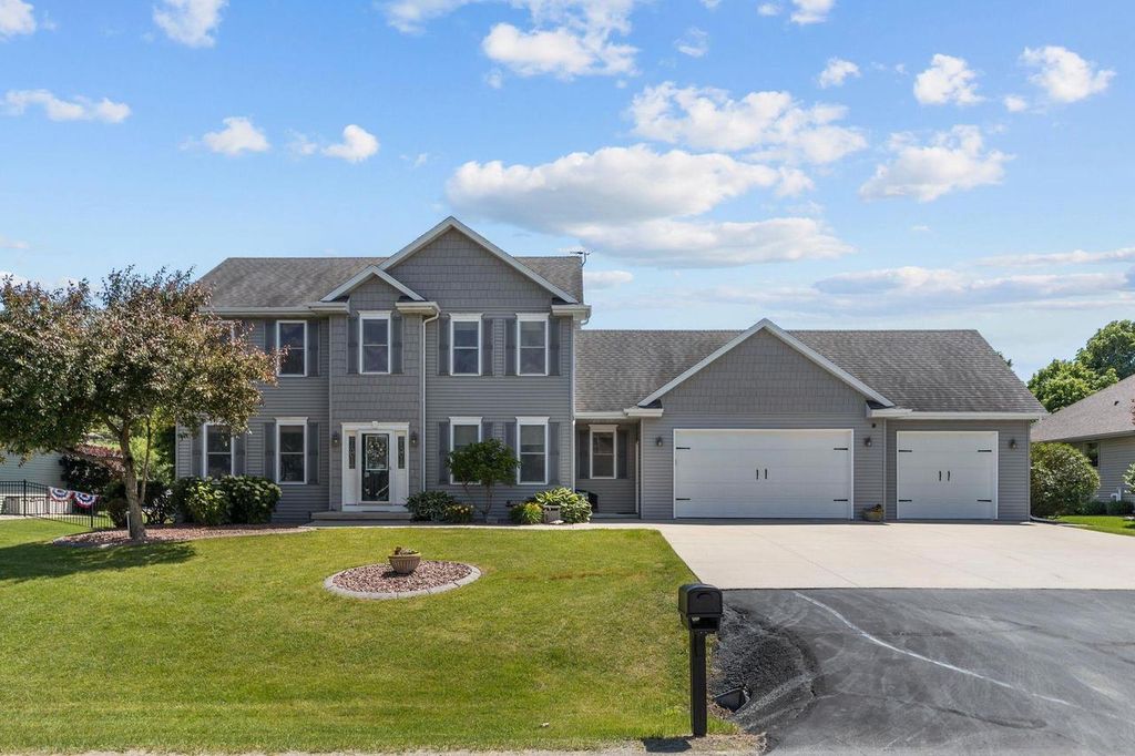 477 DALTON ROAD, Neenah, WI 54956